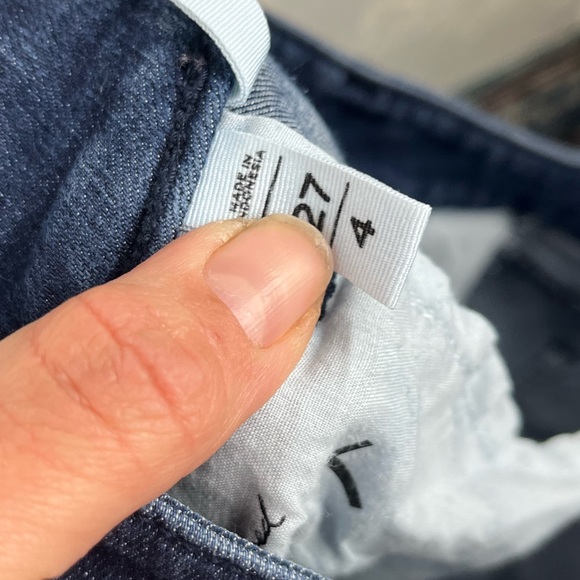 Ann Taylor LOFT Womens Curvy Kick Crop Jeans Dark Blue Wash Mid Rise Size 27/4 - Picture 9 of 10